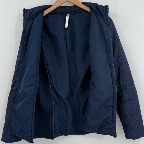 Fabletics Sedona Quilted Water-Resistant Puffer Jacket in Midnight | Size Medium - Picture 4 of 10